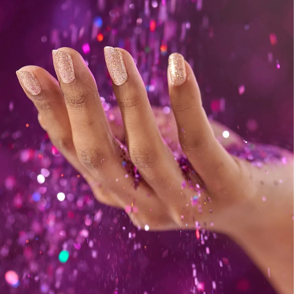 *Retired* Color Street: Chelsea Ya Later | Gold Metallic Sparkle Glitter Party - Picture 8 of 13